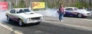 2 CAMAROS DOING BURNOUTS